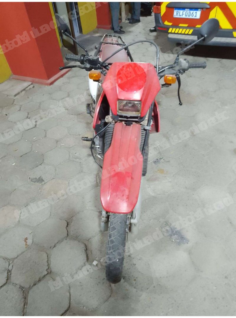Honda 2005 em leilao em Penha/SC