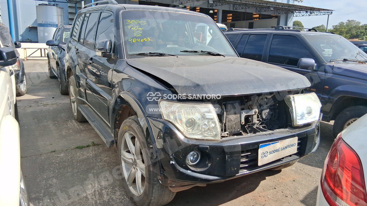Mitsubishi Pajero Hpe 3.2 2013 em leilão em Brasil