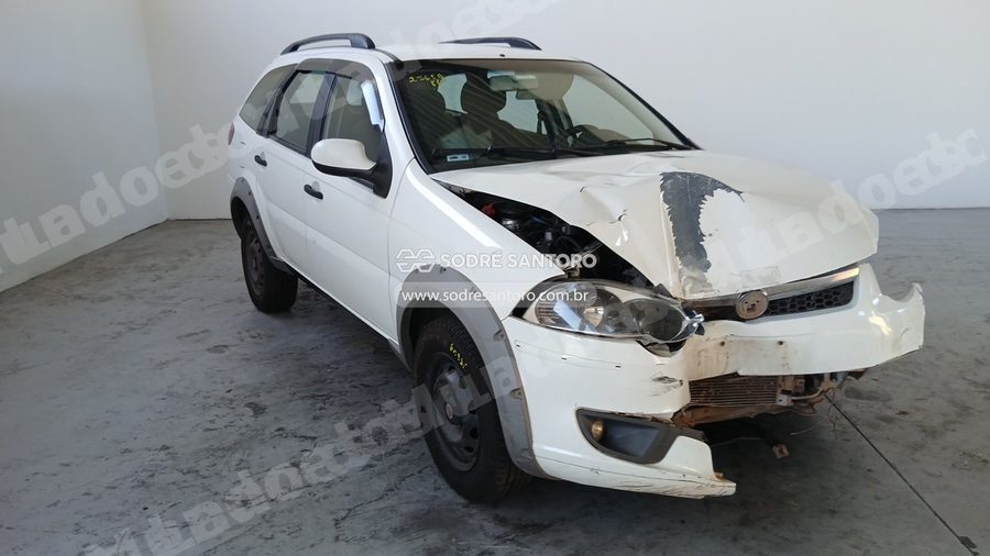 Fiat Weekend Trekking 2015 em leilão em Caçapava/SP