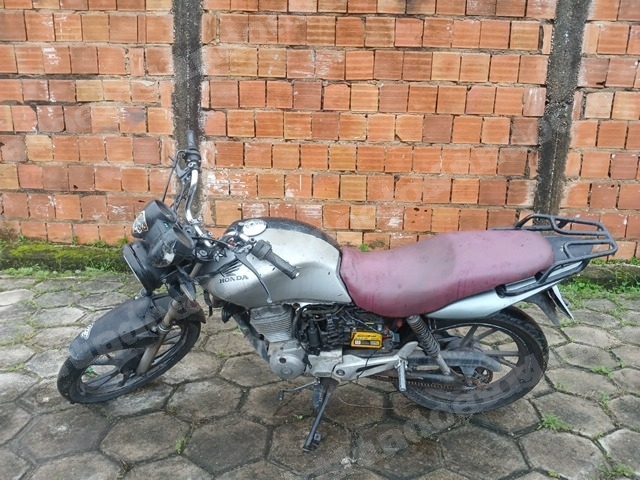 Honda 2012 em leilao em Brasil - Lote 1