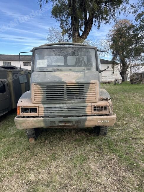 Mercedes em leilao em Brasil