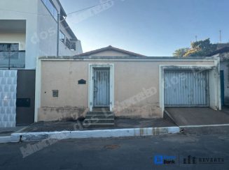 Casa em leilão em Porteirinha/MG