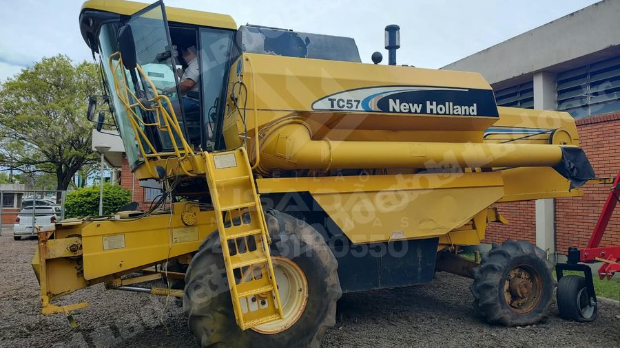 Máquina agrícola 2004 em leilão em Rosário do Sul/RS