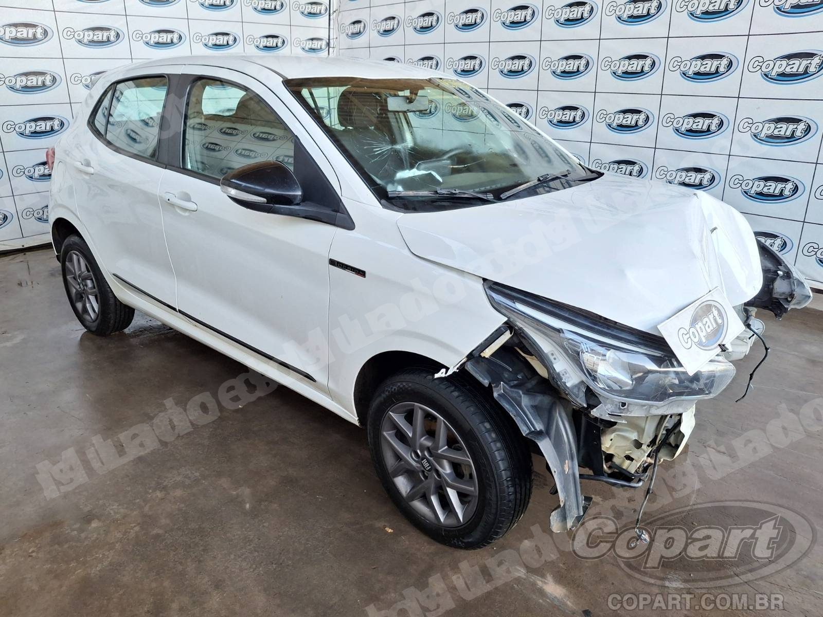 Lote em leilao em Candeias/BA