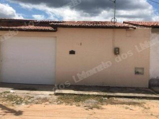 Casa de 105 m2 em leilão em Jaguaribara/CE