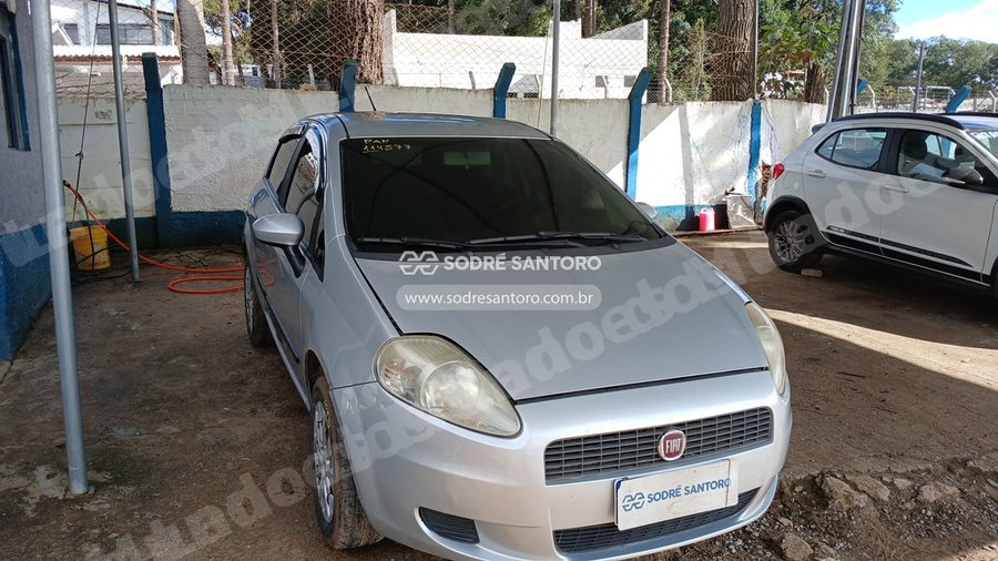 Fiat Punto 1.4 2010 em leilão em São José dos Pinhais/PR