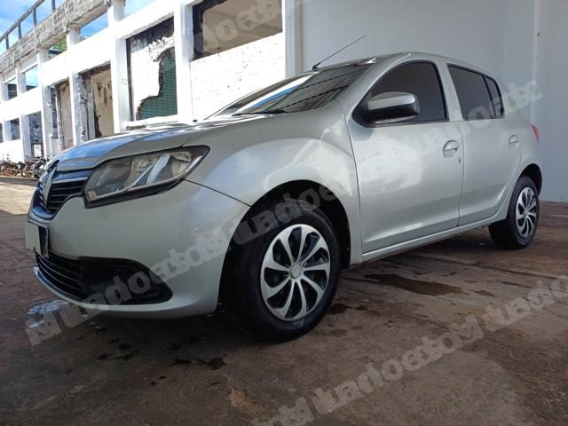 Renault Sandero 2015 em leilao em Brasil