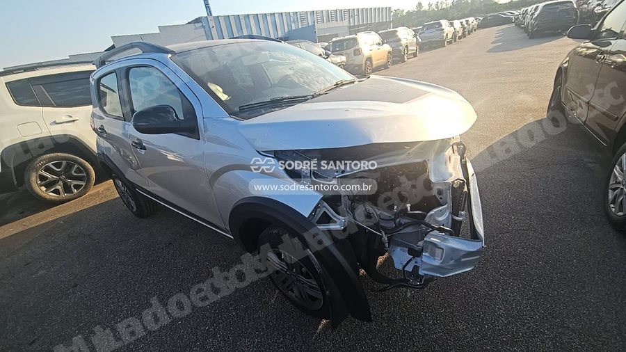 Fiat Mobi Trekking 1.0 Mt 2026 em leilão em Guarulhos/SP