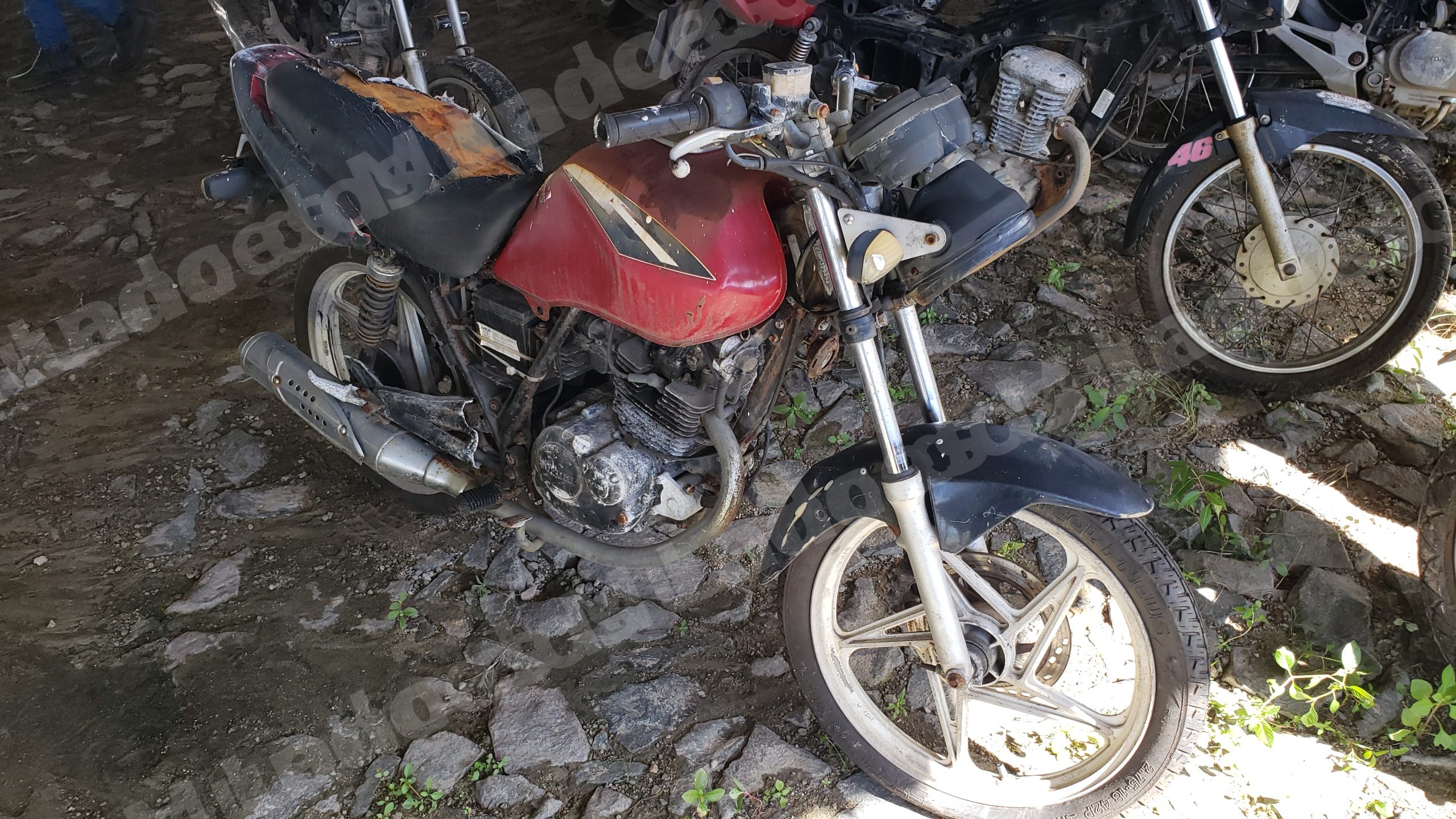 Suzuki En125 2010 em leilao em Brasil