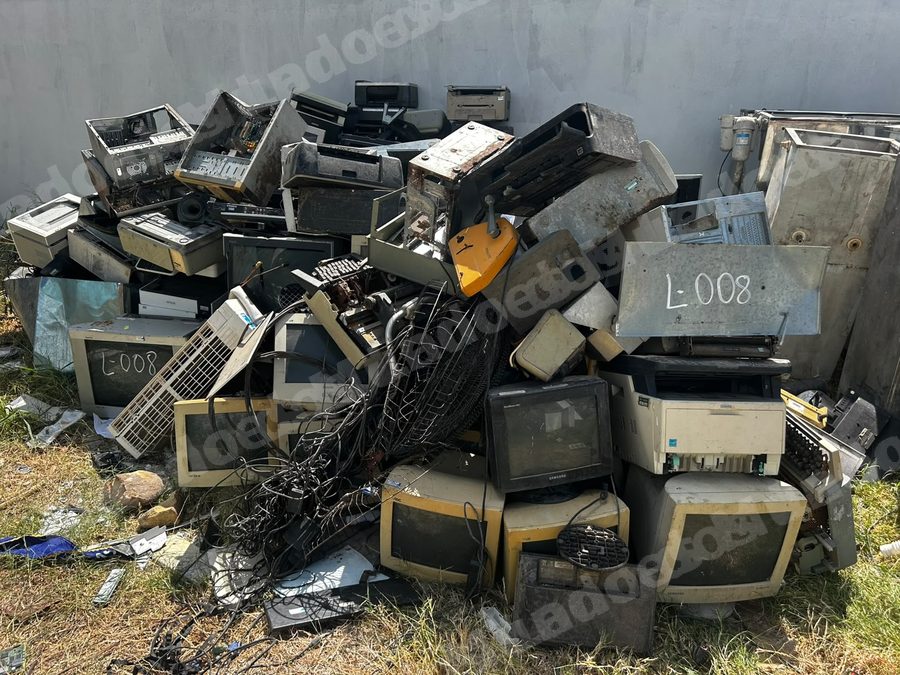 Sucata em leilão em Brasil - Lote 9