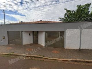 Casa de 236 m2 em leilão em Ituiutaba/MG