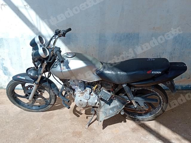 Honda 2002 em leilao em Brasil - Lote 1