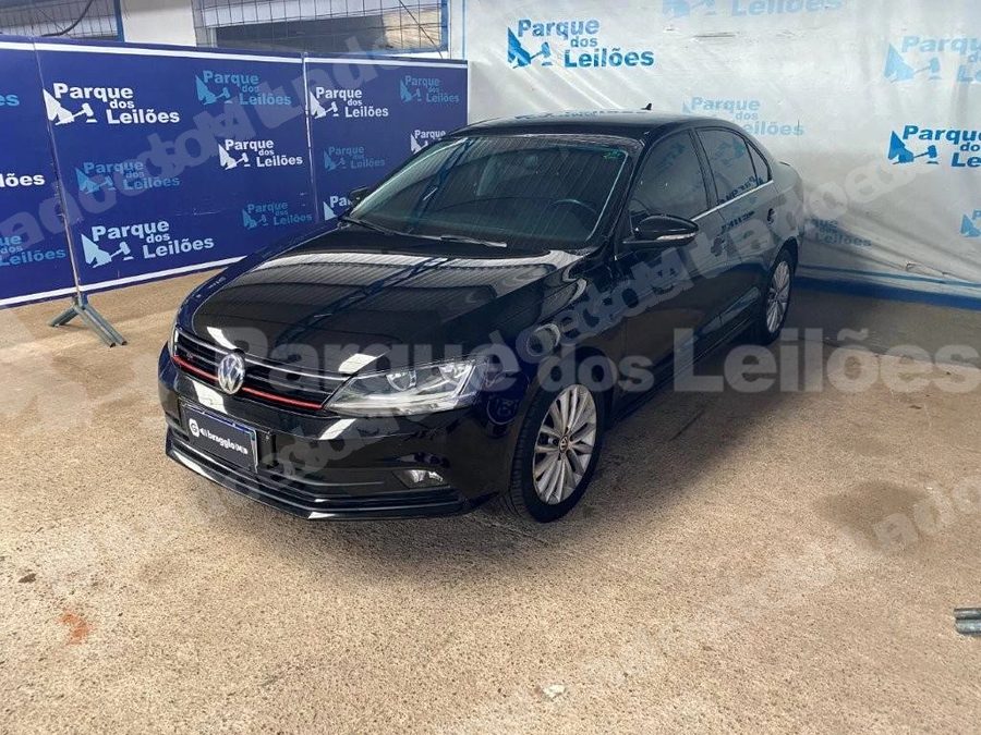 Vw Jetta 2016 em leilão em Brasil