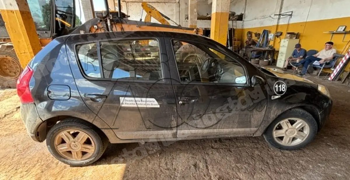 Renault em leilao em Brasil