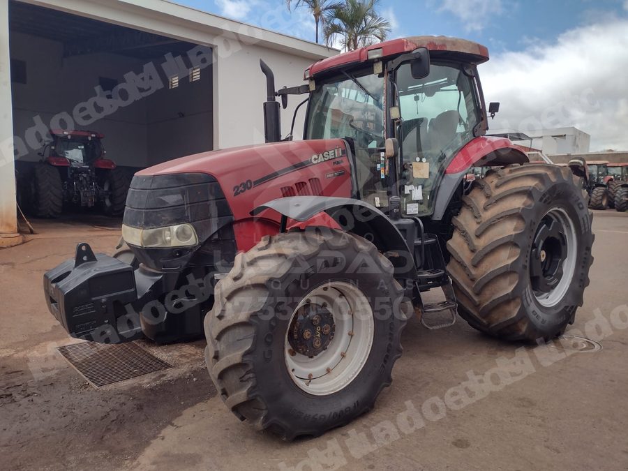 Máquina agrícola 2017 em leilão em Itu/SP
