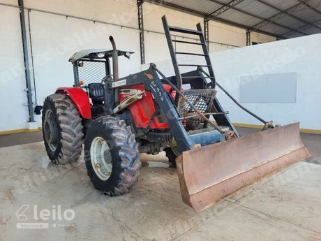 Máquina agrícola em leilão em Benevides/PA