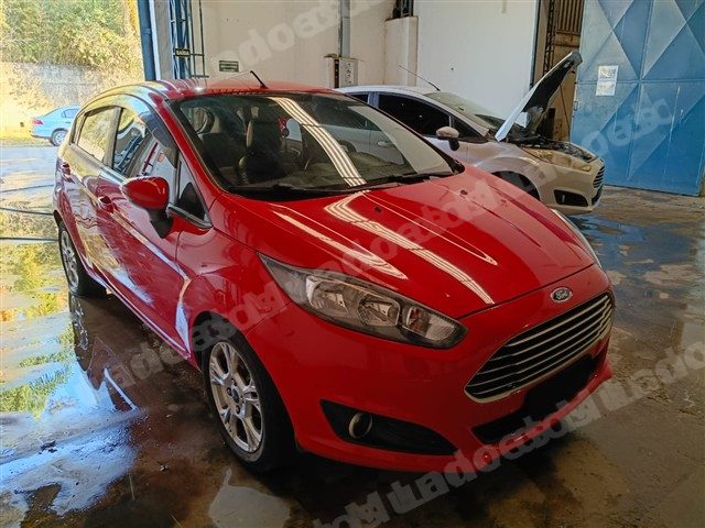 Ford 2015 em leilao em Brasil