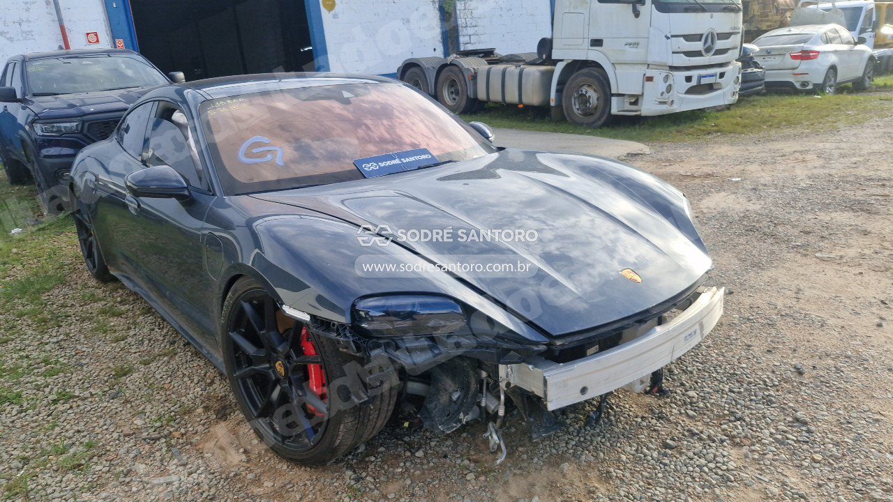 Porsche Taycan 4Gts 2024 em leilao em São José dos Pinhais/PR