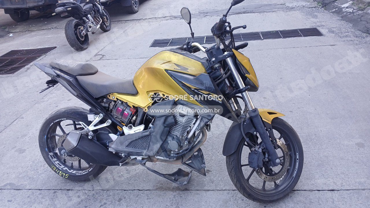 Honda em leilao em Brasil