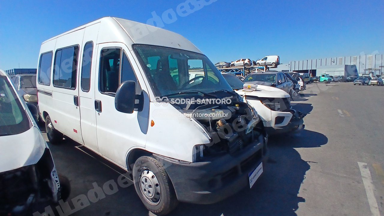 Fiat em leilao em Brasil