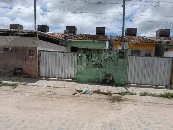 Casa em leilao em A/PB