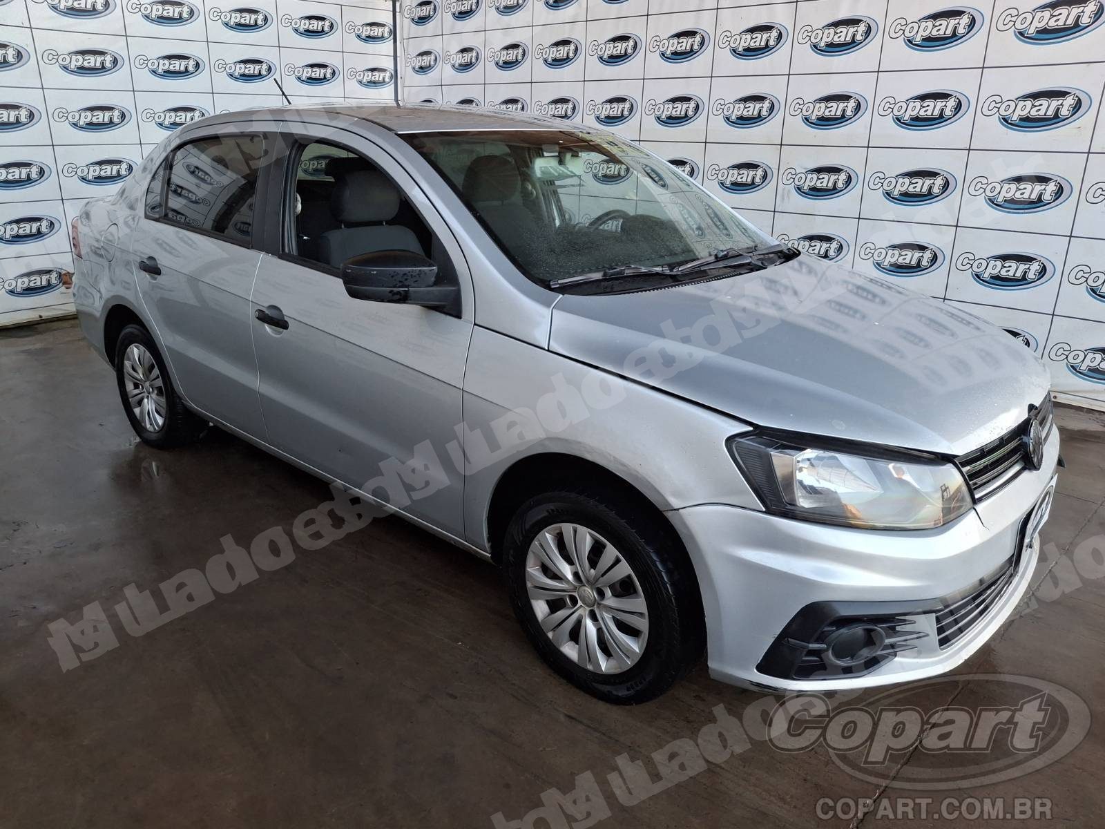 Lote em leilao em Candeias/BA