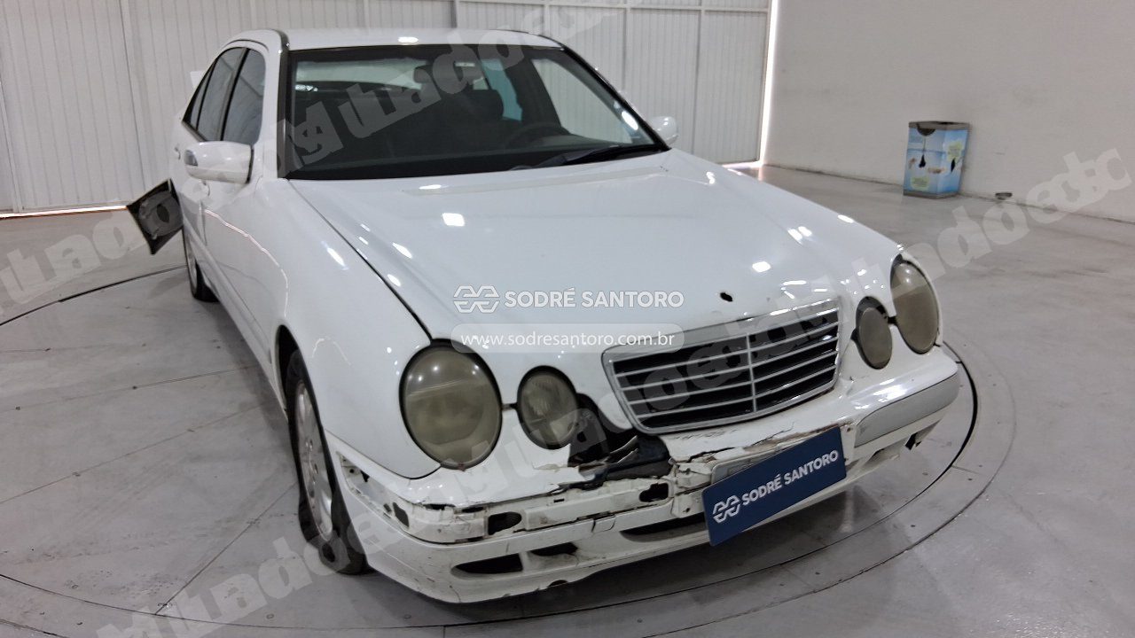Mercedes em leilao em Brasil