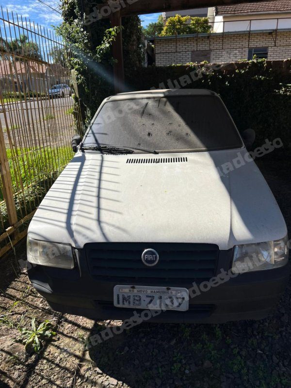Fiat Uno 2004 em leilao em Brasil - Lote 1