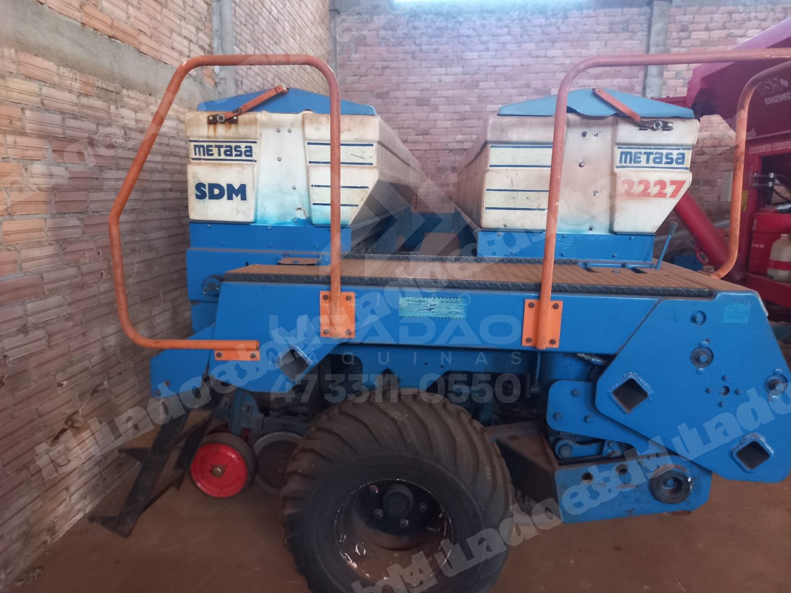Máquina agrícola 2004 em leilão em Cruz Alta/RS