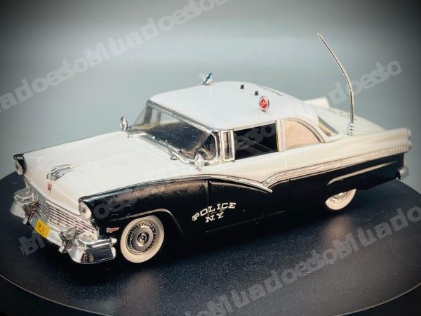 Ford Fairlane em leilão em Petrópolis/RJ - Lote 1
