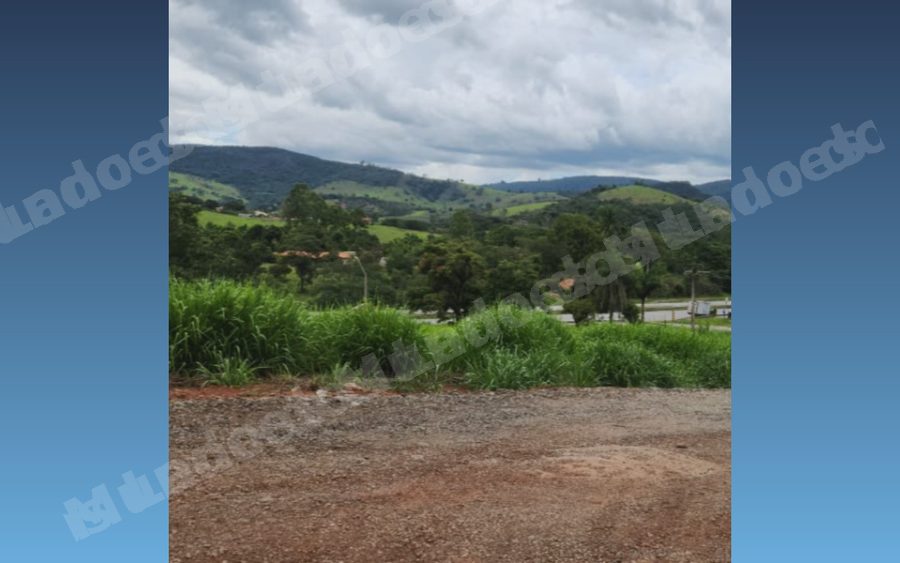 Terreno de 3745 m2 em leilão em Carmópolis de Minas/MG