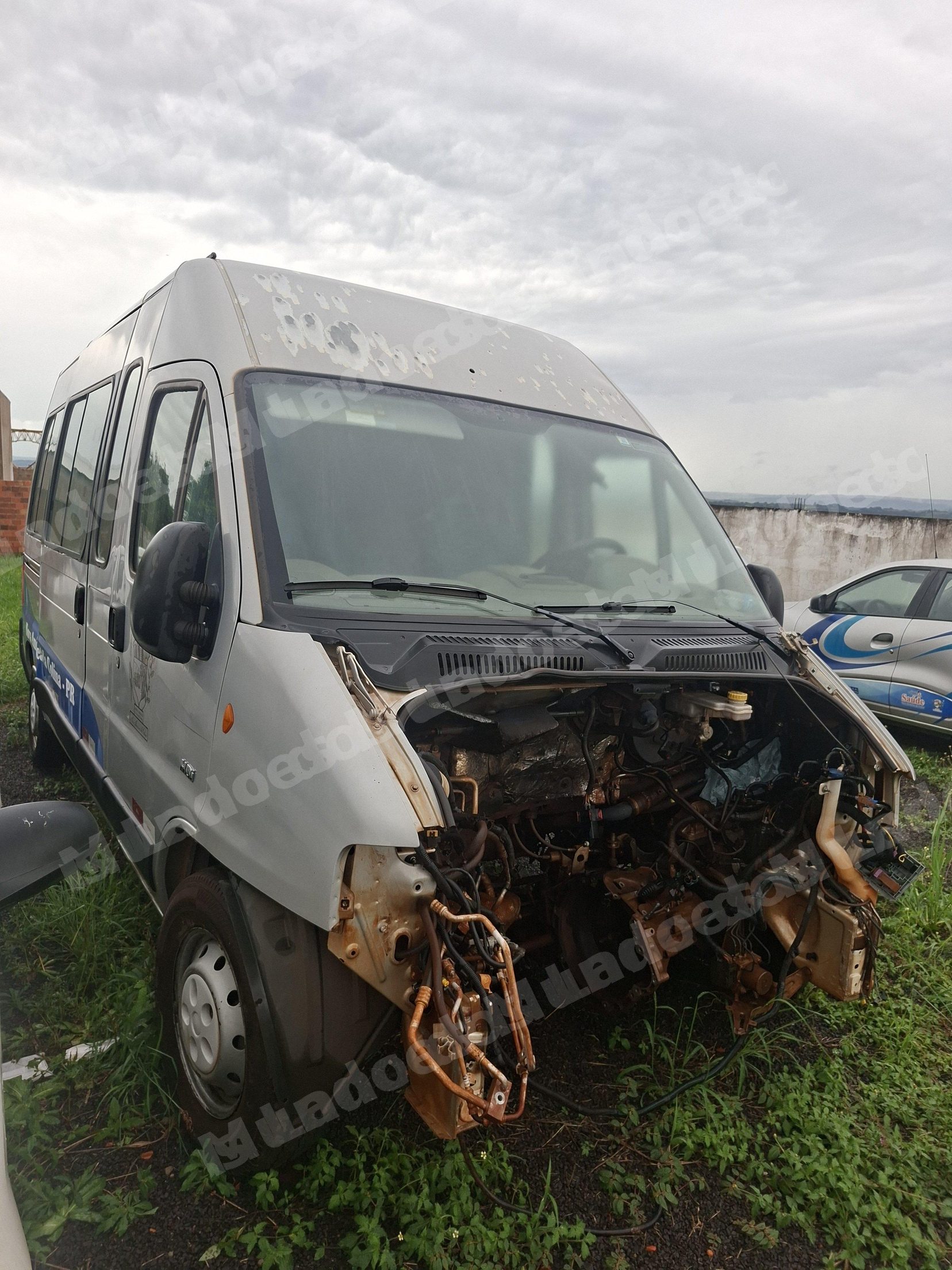Peugeot em leilao em Nova América da Colina/PR