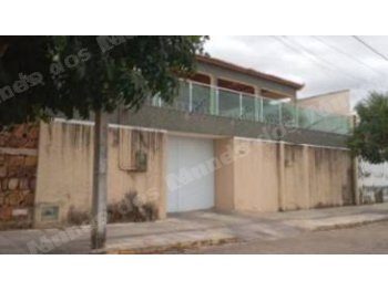 Imóvel de 456 m2 em leilão em Crato/CE