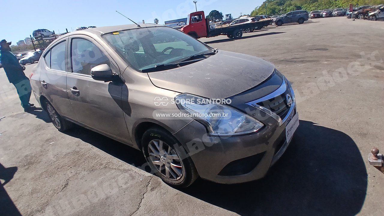 Nissan Versa 16 Sv 2018 em leilao em Brasil