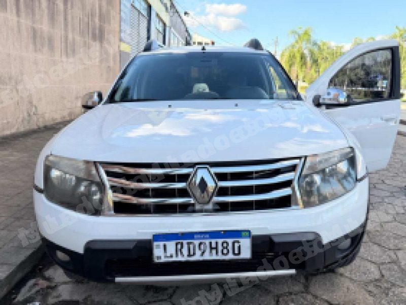 Renault em leilao em Brasil