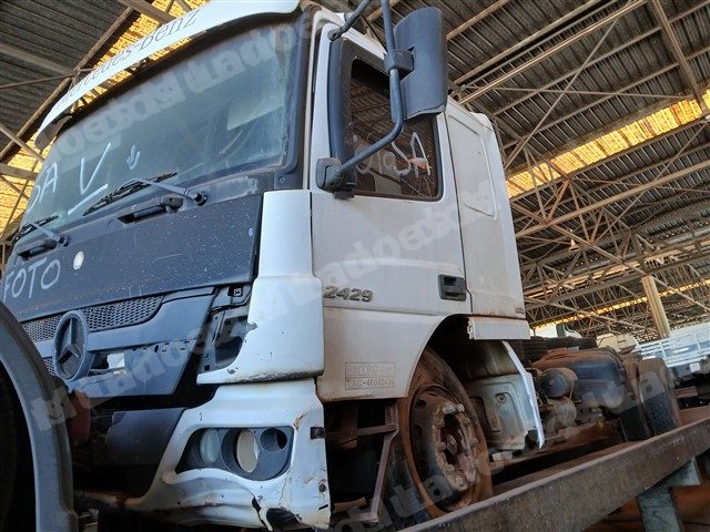 Mercedes 2013 em leilao em Brasil - Lote 1