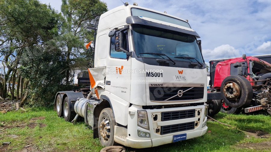Volvo Fh 460 6X4T 2013 em leilão em São José dos Pinhais/PR