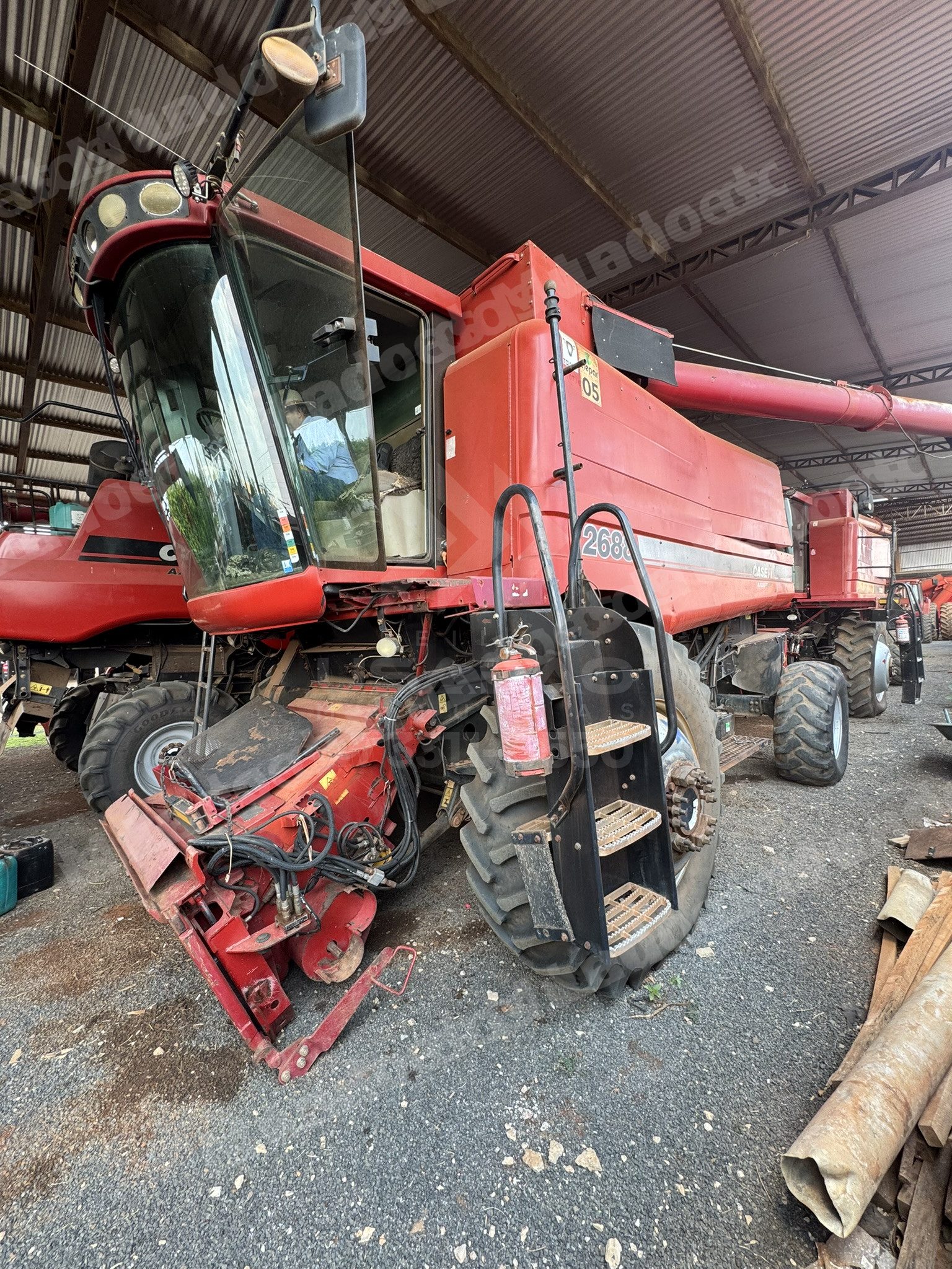 Máquina agrícola 2012 em leilão em Nova Mutum/MT