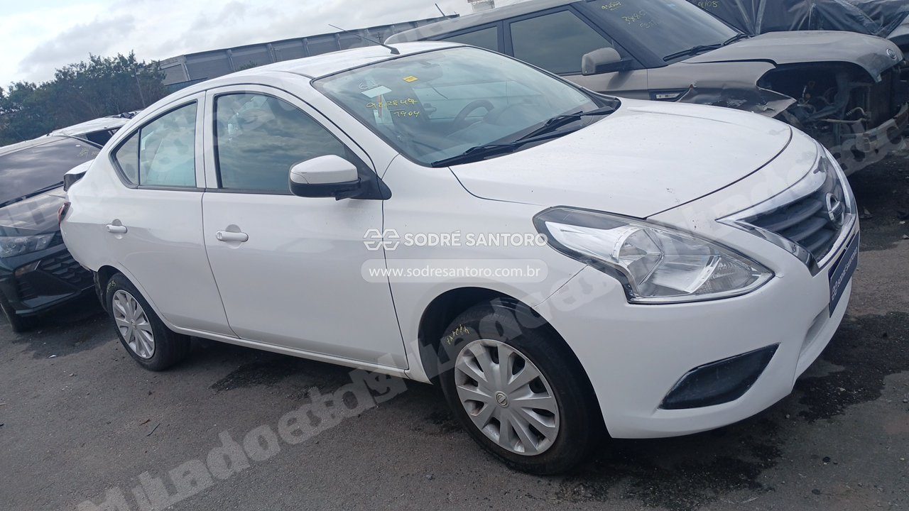 Nissan Versa 10 2020 em leilao em Brasil