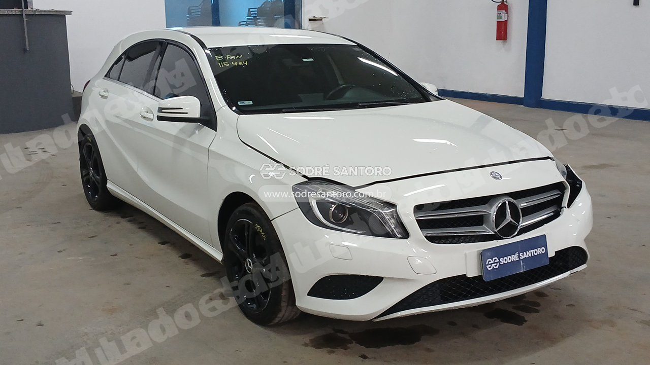 Mercedes-Benz A200Turbo 2014 em leilao em São José dos Pinhais/PR