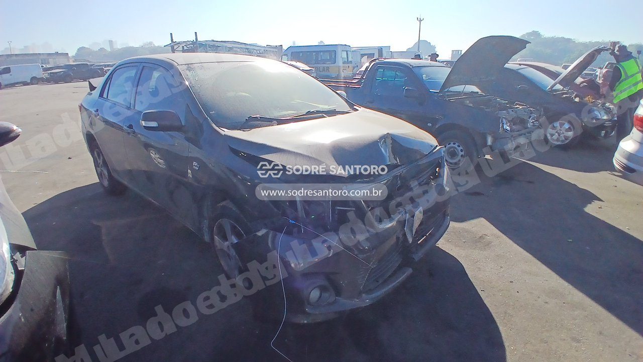 Toyota Corolla Xei  Flex 2013 em leilao em Brasil