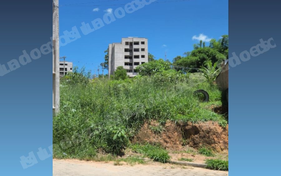 Terreno de 438 m2 em leilão em Oliveira/MG