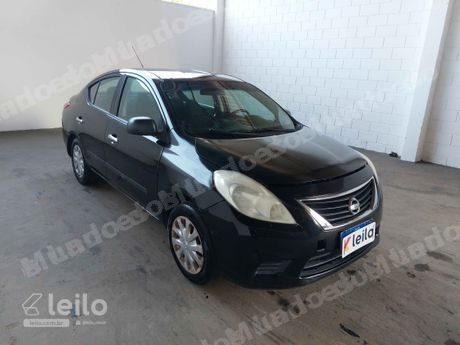 Nissan Versa em leilão em São Carlos/SP