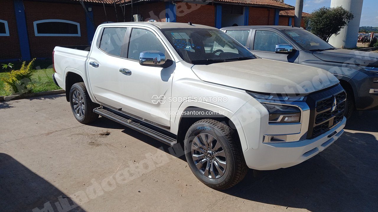 Mitsubishi Triton Hpe At4 2026 em leilão em Cesário Lange/SP