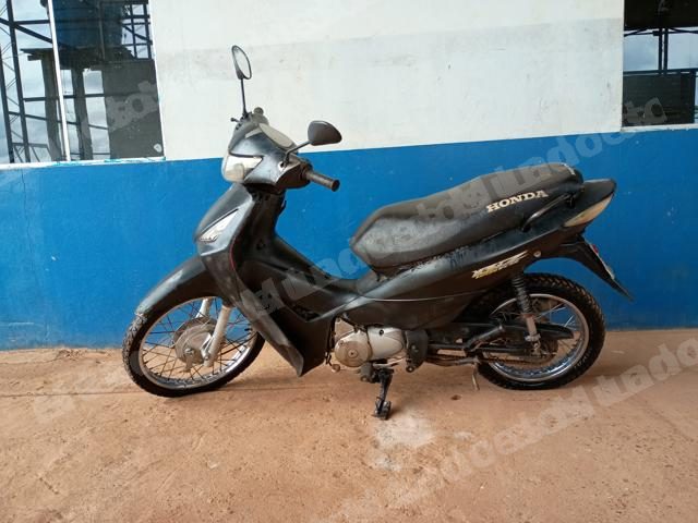 Honda em leilao em Brasil