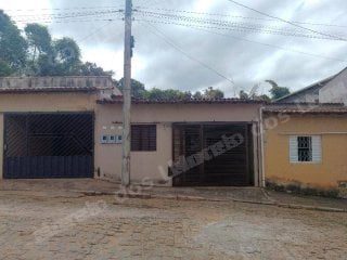 Casa em leilao em Passa Tempo/MG