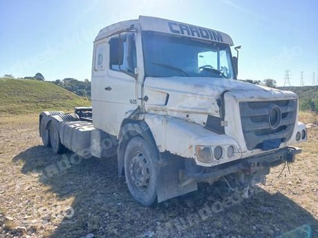 Mercedes Atron em leilao em Curitiba/PR