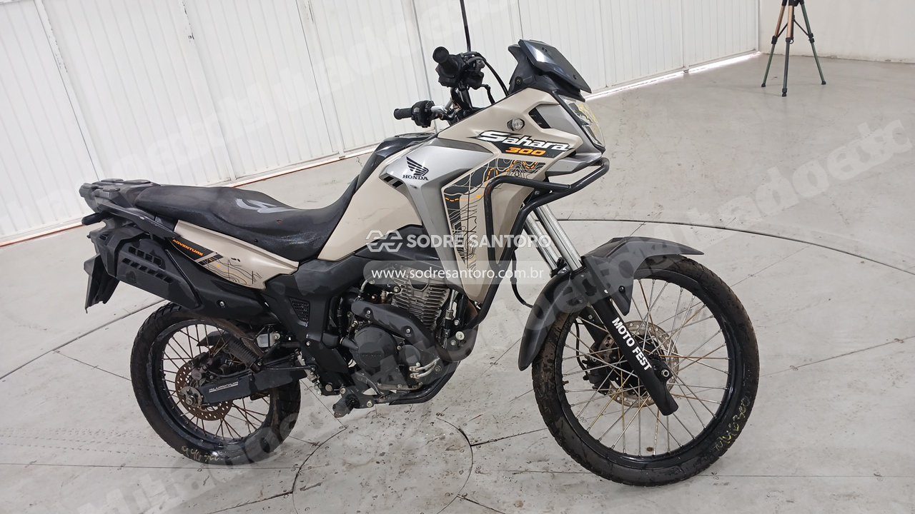 Honda Xre 300 Sahara Adv 2024 em leilão em Brasil