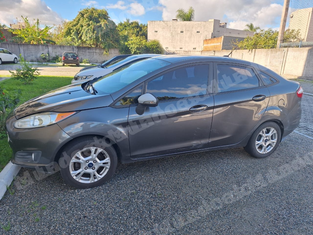 Ford em leilao em Brasil