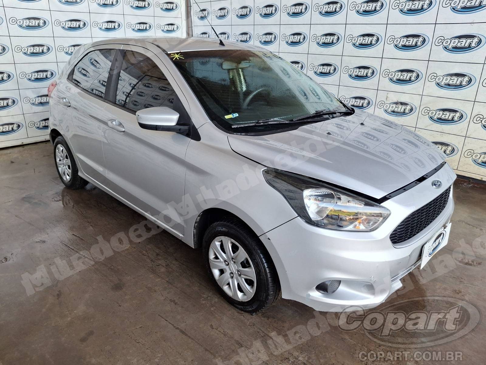 Lote em leilao em Candeias/BA